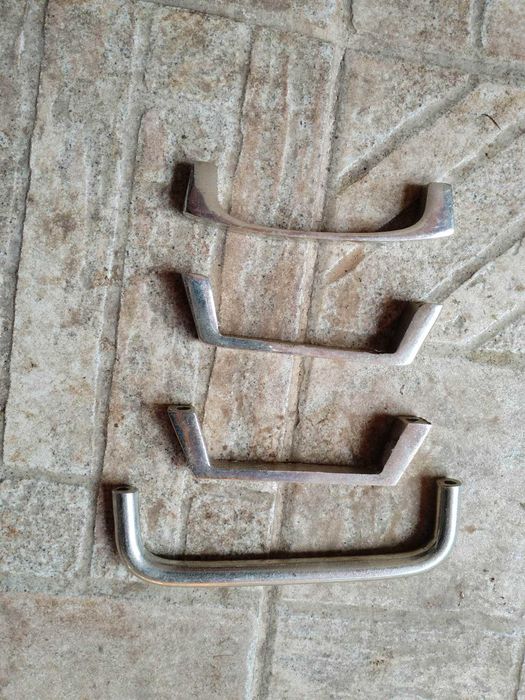 Дръжки за шкафове