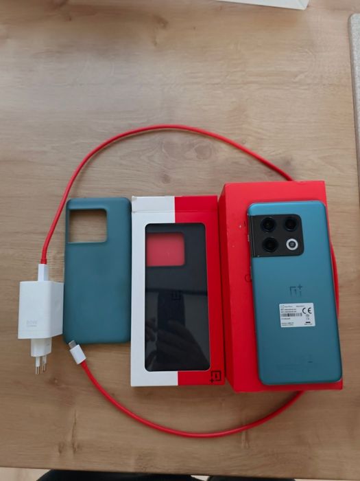 Oneplus 10 pro verde 256/12 gb ram CA Nou!!