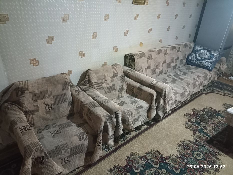 Продаю диван раскладной и два кресла (РОССИЯ)