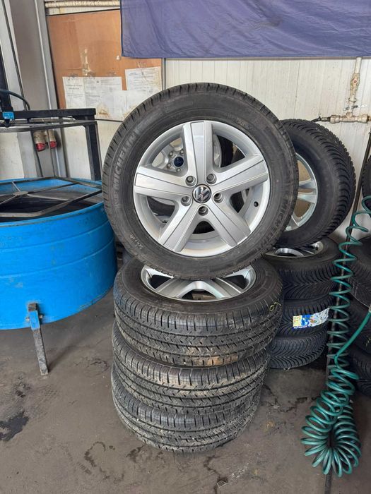 Jante Volkswagen T5 T6 Anvelope iarna Hankook 215 60 17C
