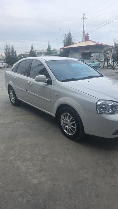 Lasetti 2009 yil 4 kurug yurgan xarajati yuq