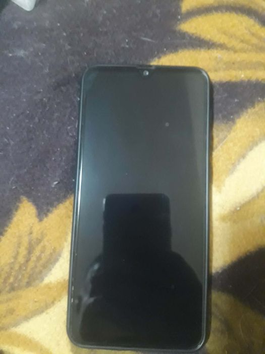 Продавам Samsung A30S