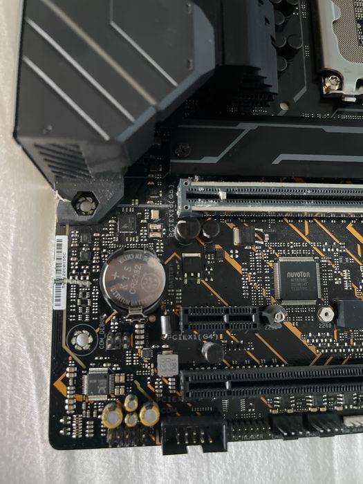 Дънна платка ASUS TUF B660M plus d4