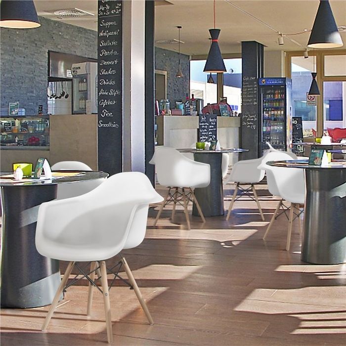 Комплект от 4 трапезни стола полипропилен с крака от бук и разпънки