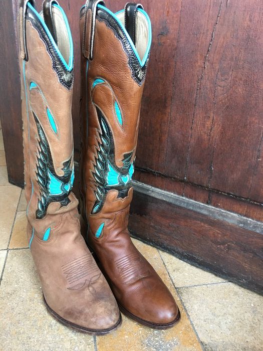 Освежаване на кожени изделия