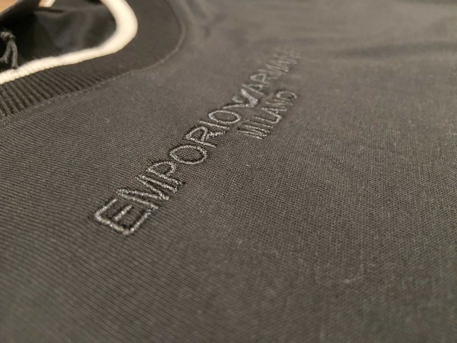 Оригинална тениска Emporio Armani, черна, размери: M, L и XL