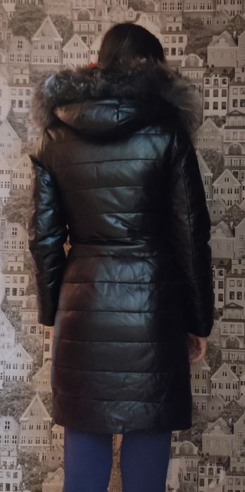 Продаю зимнюю куртку