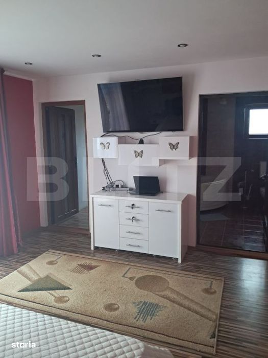 Casa de vanzare, 500 mp, zona Sendreni