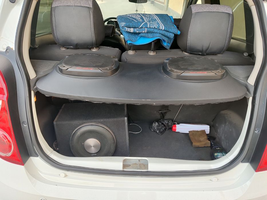 Музыка на авто ,колонки Pioneer chempion,саб активный Edifer 400 wat