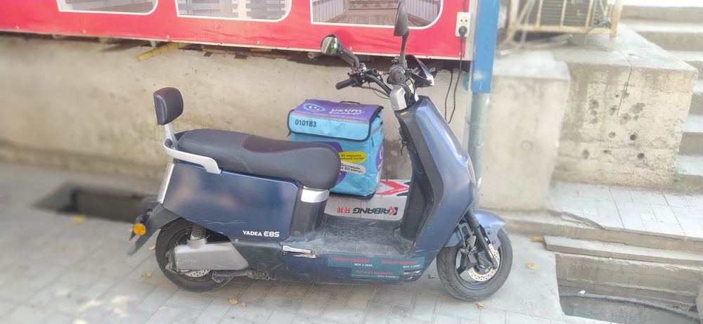 Yadea E8S srochniy sotiladi