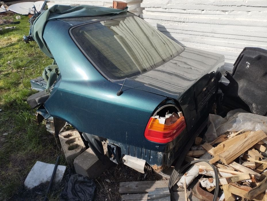 Задня часть Мерседес с-180 w202