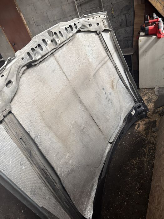 Продам Капот w124в хорошем состоянии,