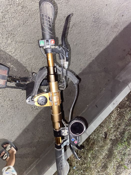 Продам электро самокат