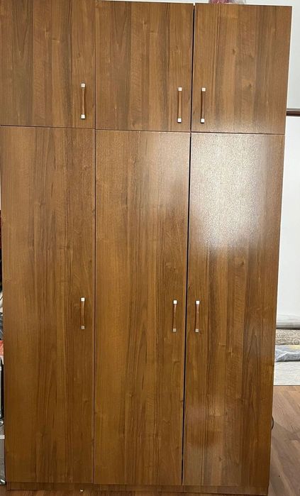 Шифоньер 3-х дверный б/у