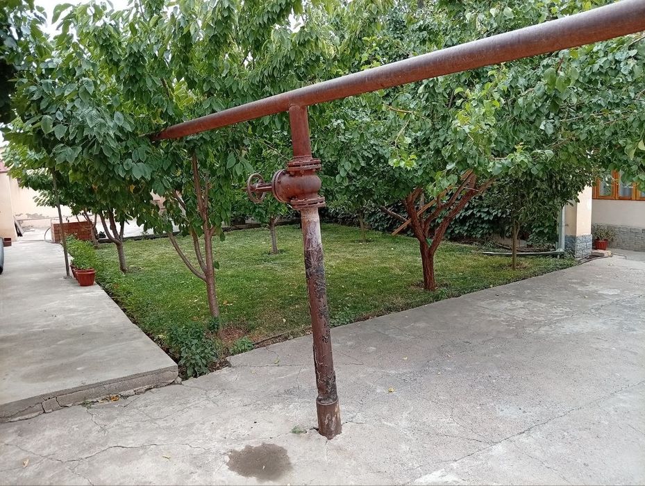 Chirchiq Azotchikda xovli sotiladi.