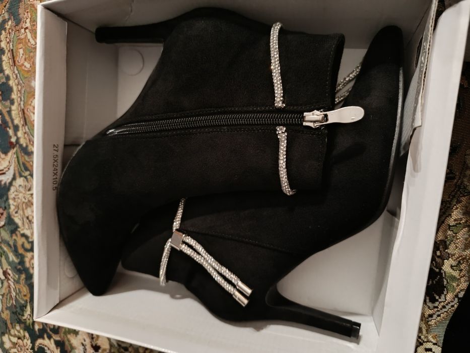 Ботильоны на шпильке