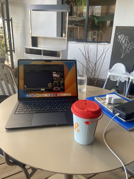 Macbook Air m2 новый