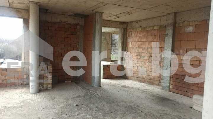 Продава се Къща в Варна, м-т Боровец - юг - 360 кв.м за 528 €/кв.м - Снимка #4