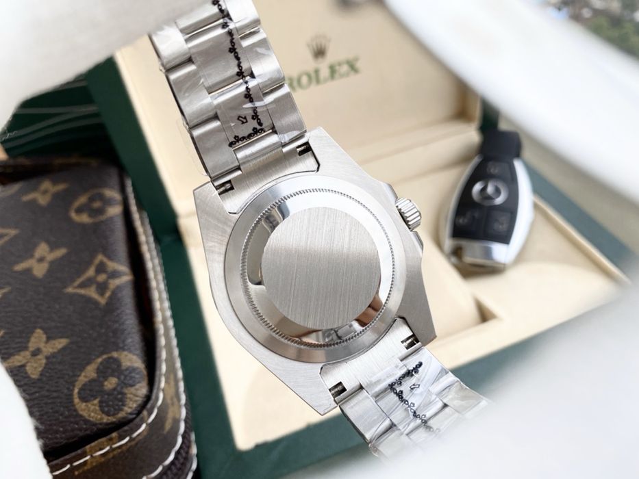 Часовник Rolex Submariner Hulk