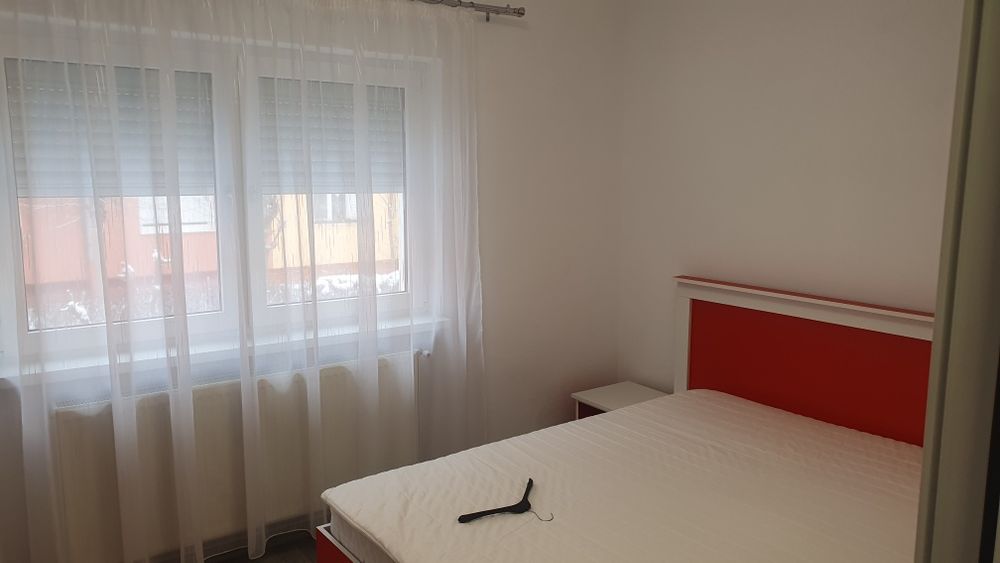 Vând apartament cu doua camere Vitrometan strada Alba Iulia