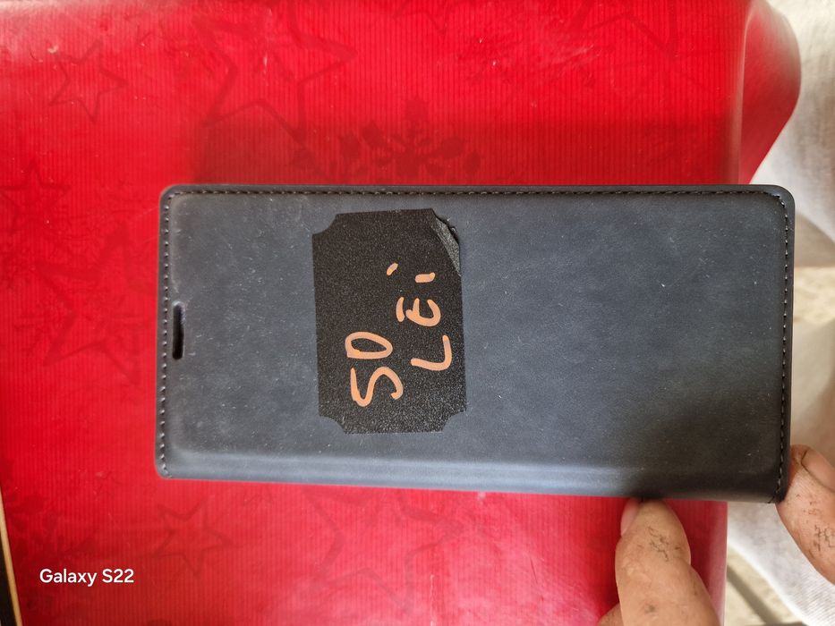 Folii și huse de vanzare