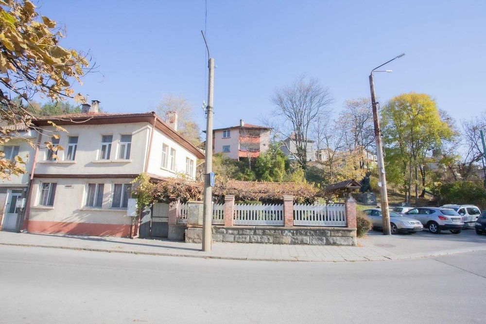 Продавам Лозата Шиваров мост