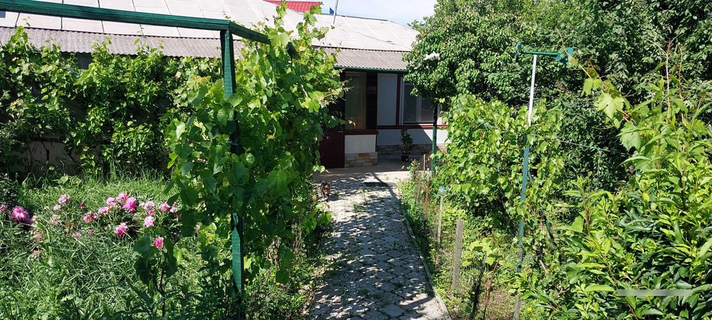Casa langa bucuresti la sosea 1600mp gorneni DN6/E7 30km de pta unirii