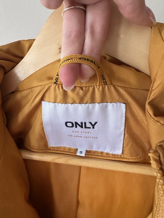 Зимно дамско яке ONLY в цвят горчица, размер хс/с