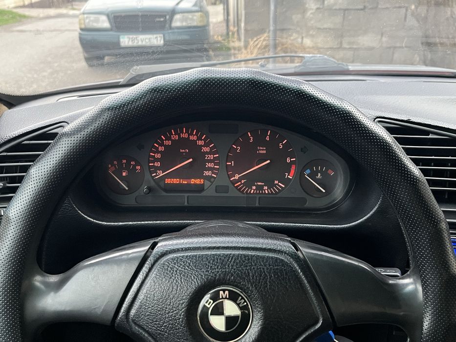 BMW E36 • 1991 г. • 2.5 M50B25 • МКПП