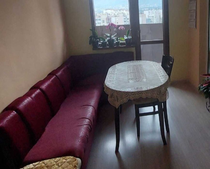 Кухненски ъглов диван по поръчка