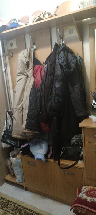 Прихожая шкаф и трюмо