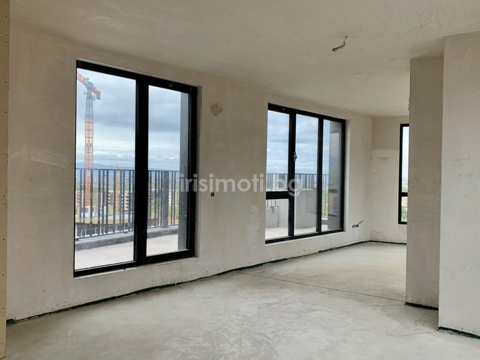 Продава се Тристаен апартамент в София, Кръстова вада - 220 кв.м за 1519 €/кв.м - Снимка #1