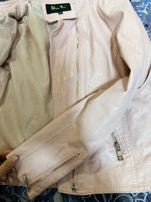 Продам куртку кожанку женскую