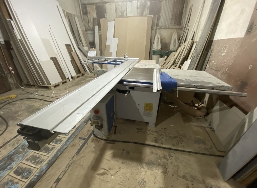 Раскрочный станок.