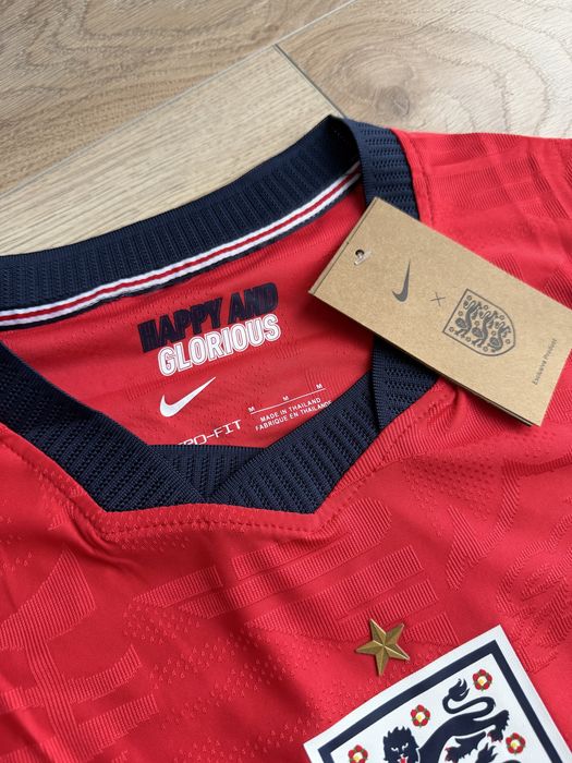 Tricou de fotbal nike nationala Angliei England Jude Bellingham marime M nou patchuri wolrd cup 2026