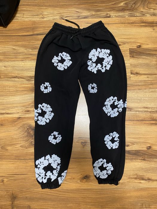 Екип на Denim tears