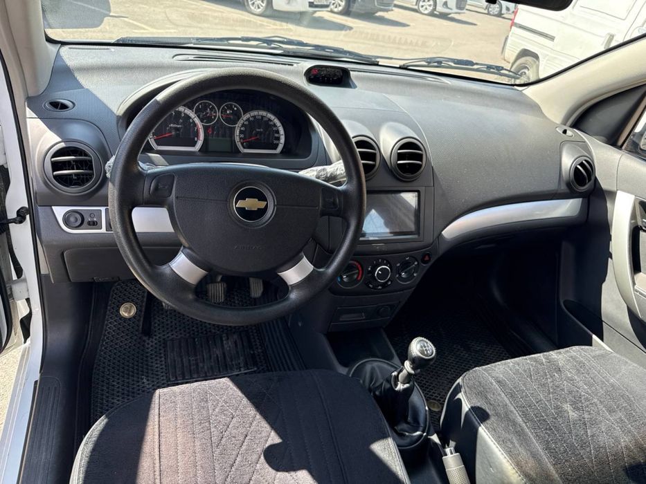 Nexia 3 2 mexanika 2022 yil 35.000 km