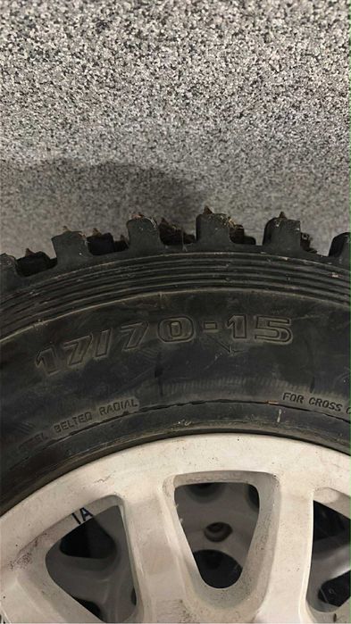 Cauciucuri cu crampoane metalice CanAm Maveric X3