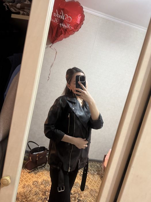 Кожаная куртка черный размер L