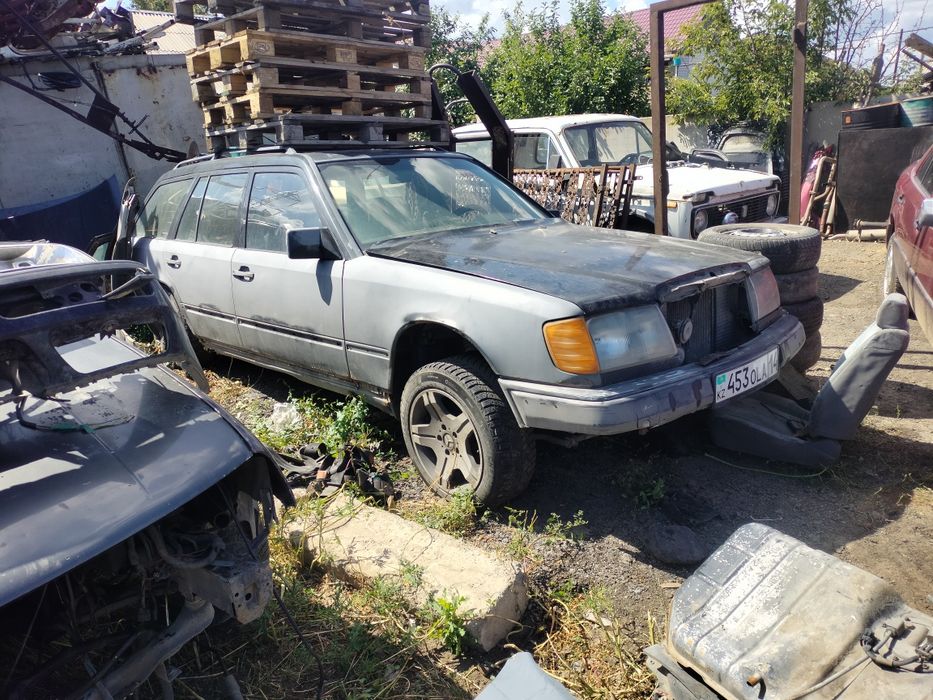 В разборе мерс 124