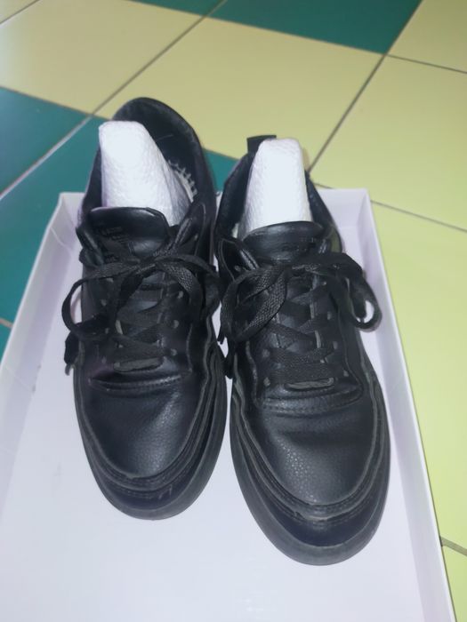 Қалың кроссовка алуға тұрарлық