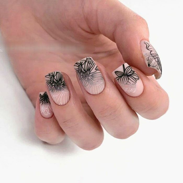 Обучение маникюр, наращивание, педикюр.