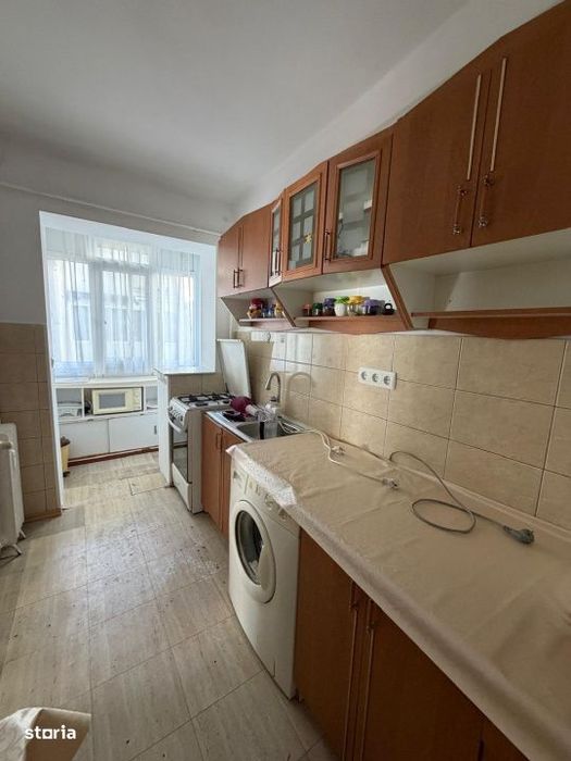 Apartament 3 camere + boxa, etaj intermediar, Radauti — fotografia 3