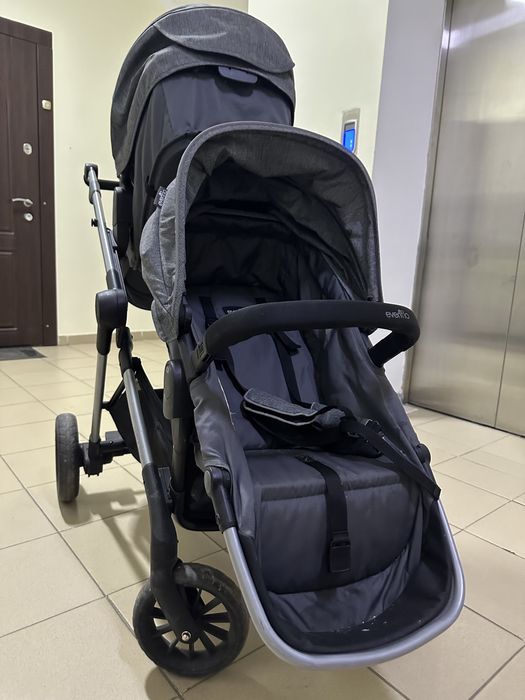 Продам детскую коляску для двоих!