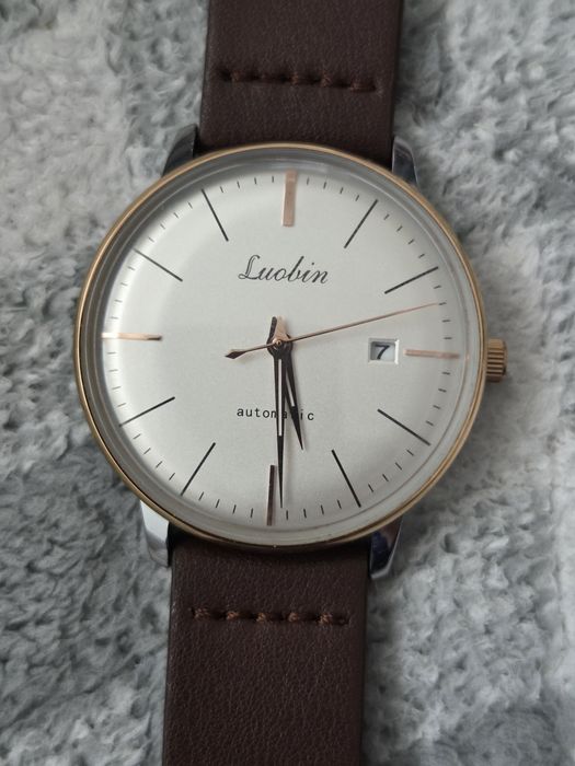 Ceas Luobin, automatic