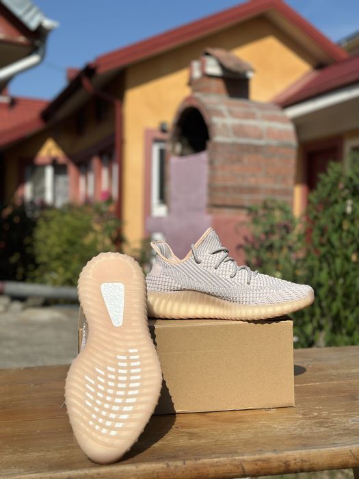 Yeezy 350 V2 Synth