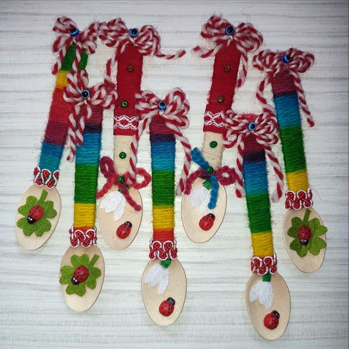 Ръчно изработени мартеници