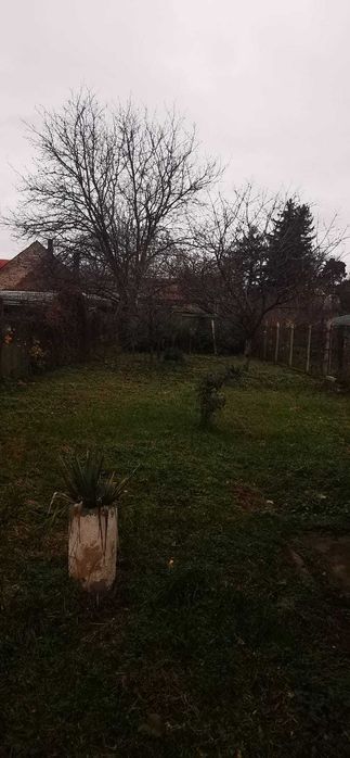 Vând casă /schimb cu garsonieră sau apartament.