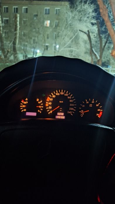 Продам мерседес с180