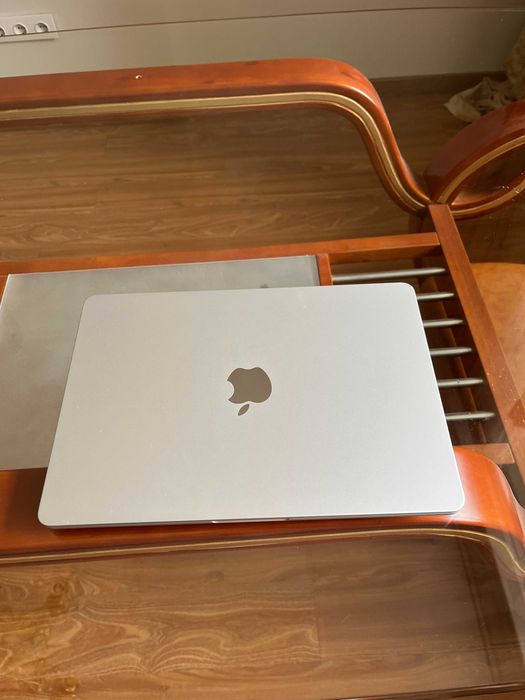 MacBook Air M3 256gb